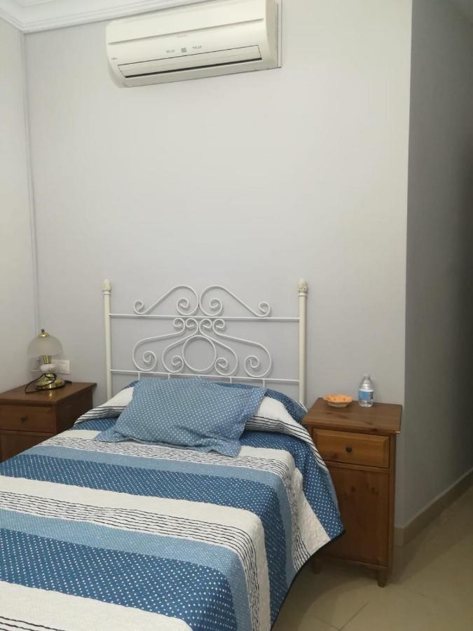 Virgen Del Rocio Hostel Los Palacios Y Villafranca